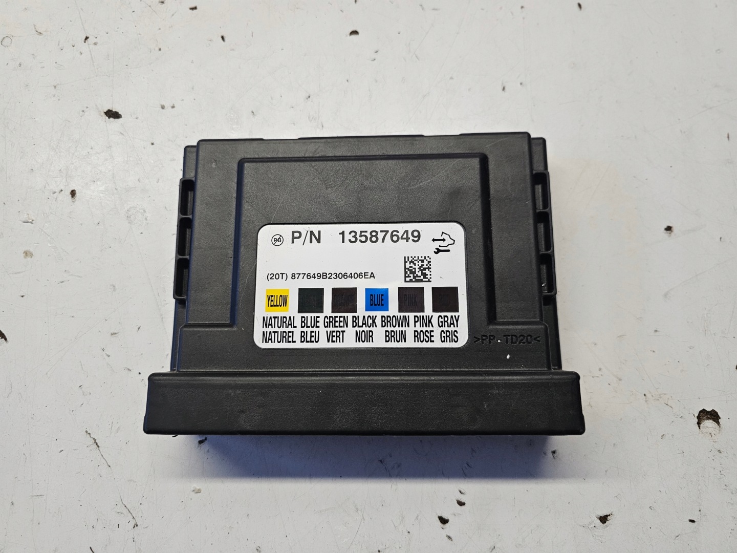 OPEL comfort control unit BCM 13587649