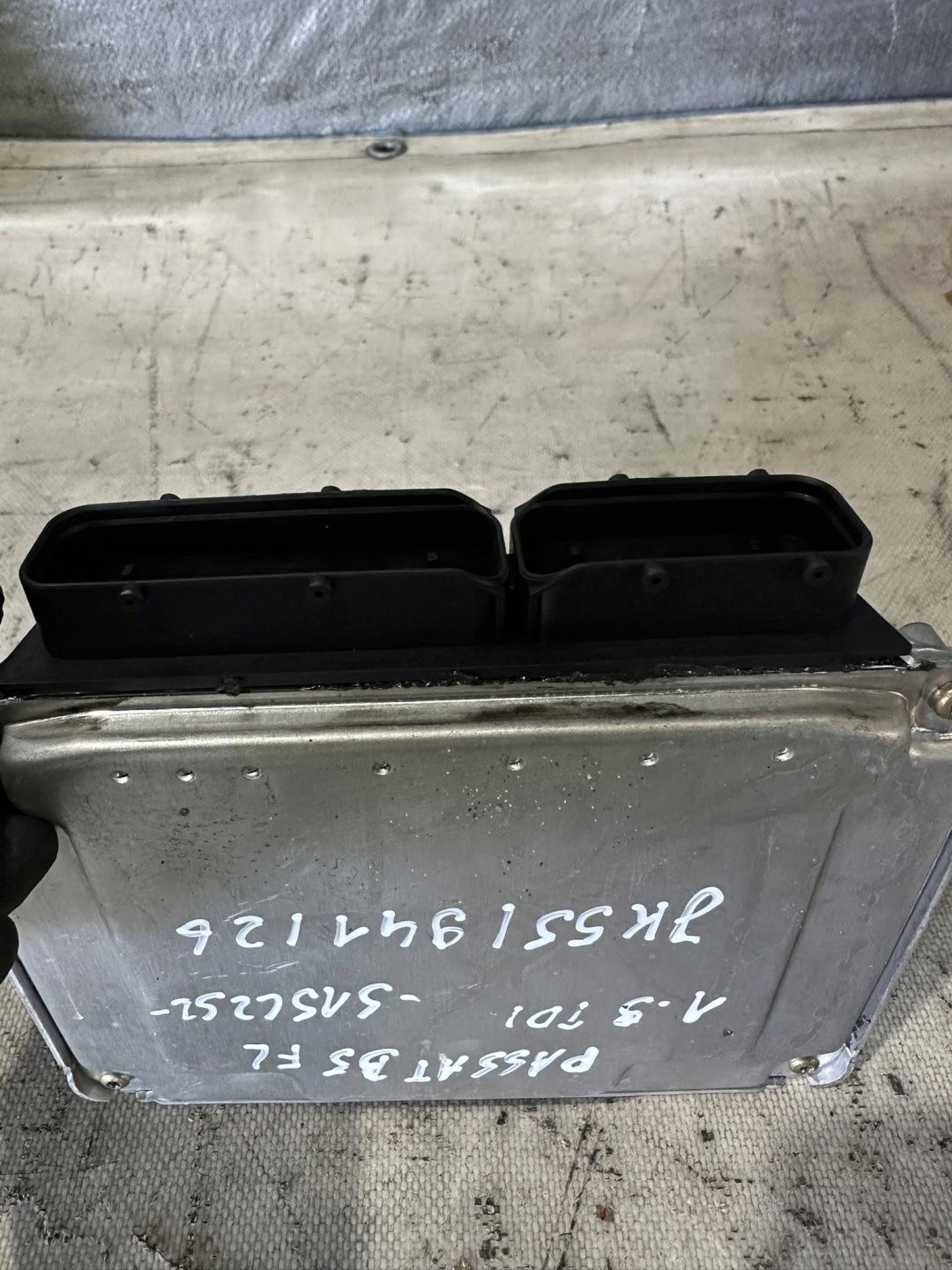 control unit computer of the engine VOLKSWAGEN VW PASSAT B5 1.9TDI 038906019EK