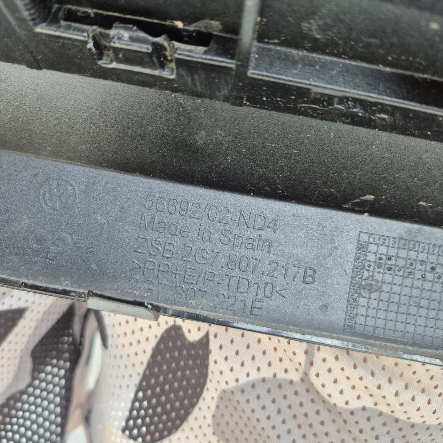 VW TAIGO R-LINE 21-> bumper front front PDC