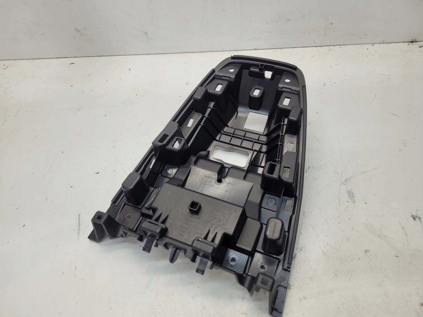 PANEL MOCWANIE Console AUDI Q4 E-TRON 89A863243