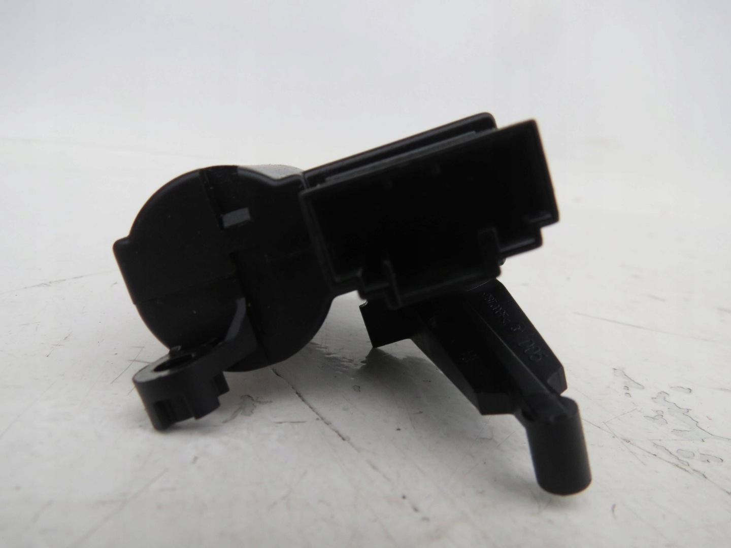 Valvole STERUJACE NAGRZEWNICE PORSCHE CAYENNE e 7L5 4.8 V8 52411483R04