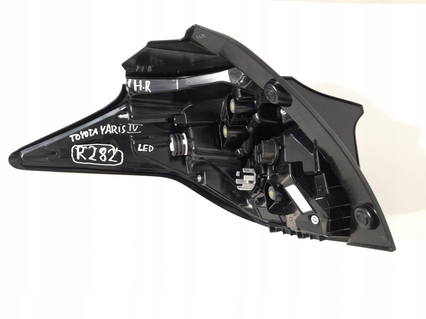 Toyota Yaris XP210 light rear right V356015R (R282)
