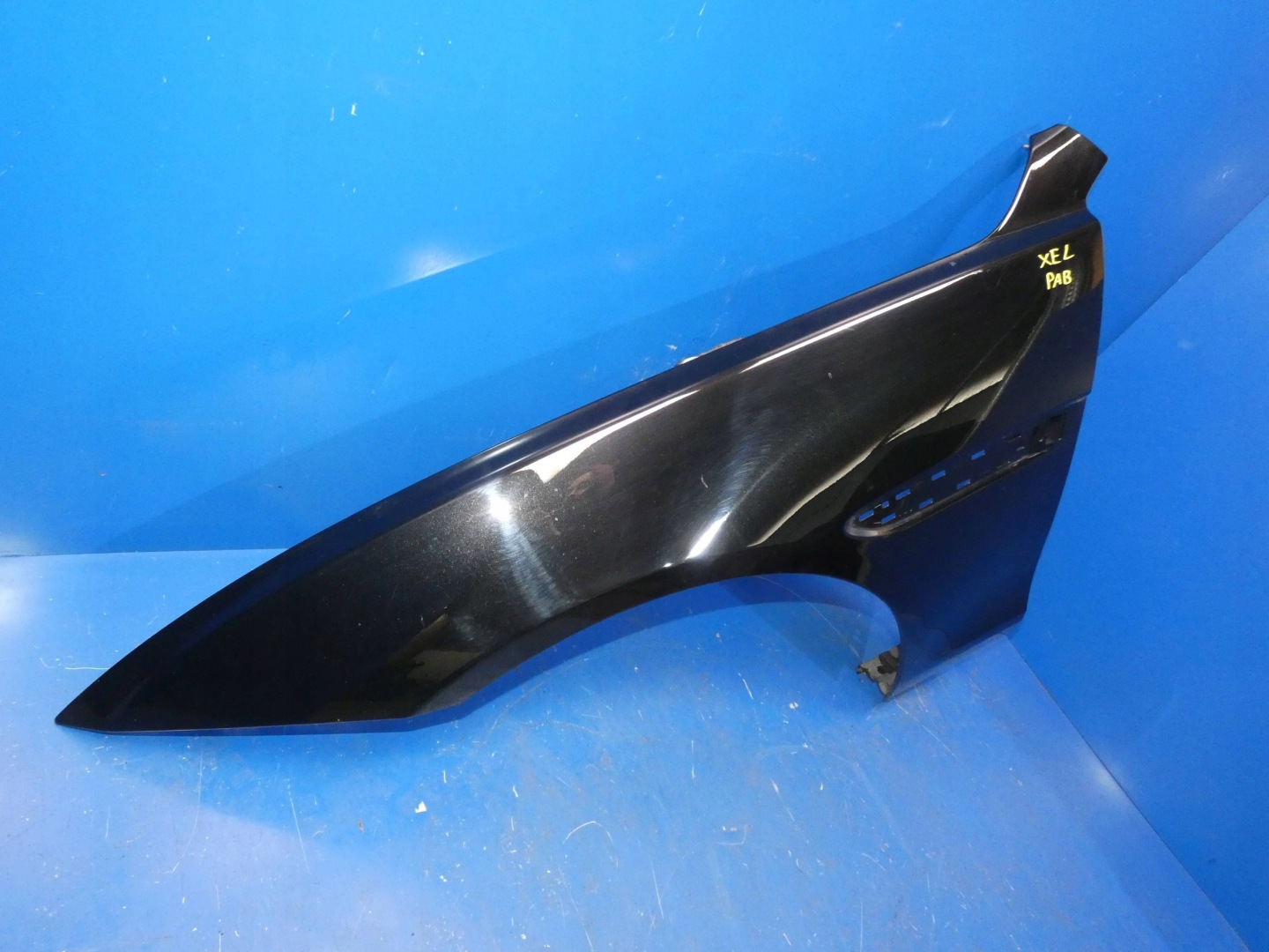 JAGUAR XE X760 fender left front front PAB