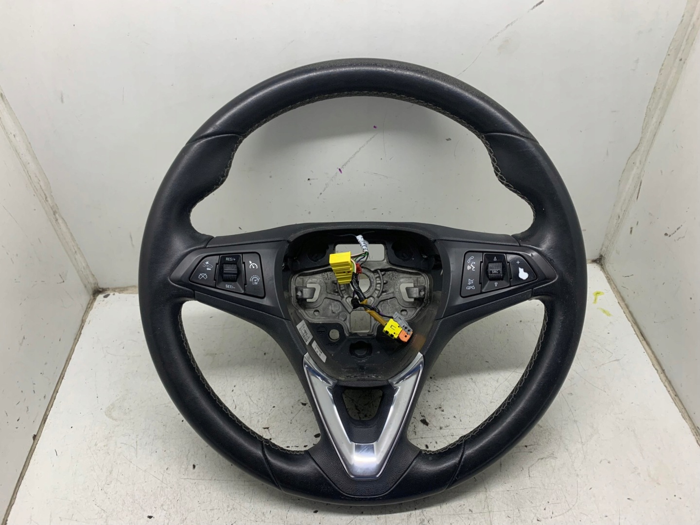 steering wheel, leather MULTI black 34210939A OPEL ASTRA K 15-19