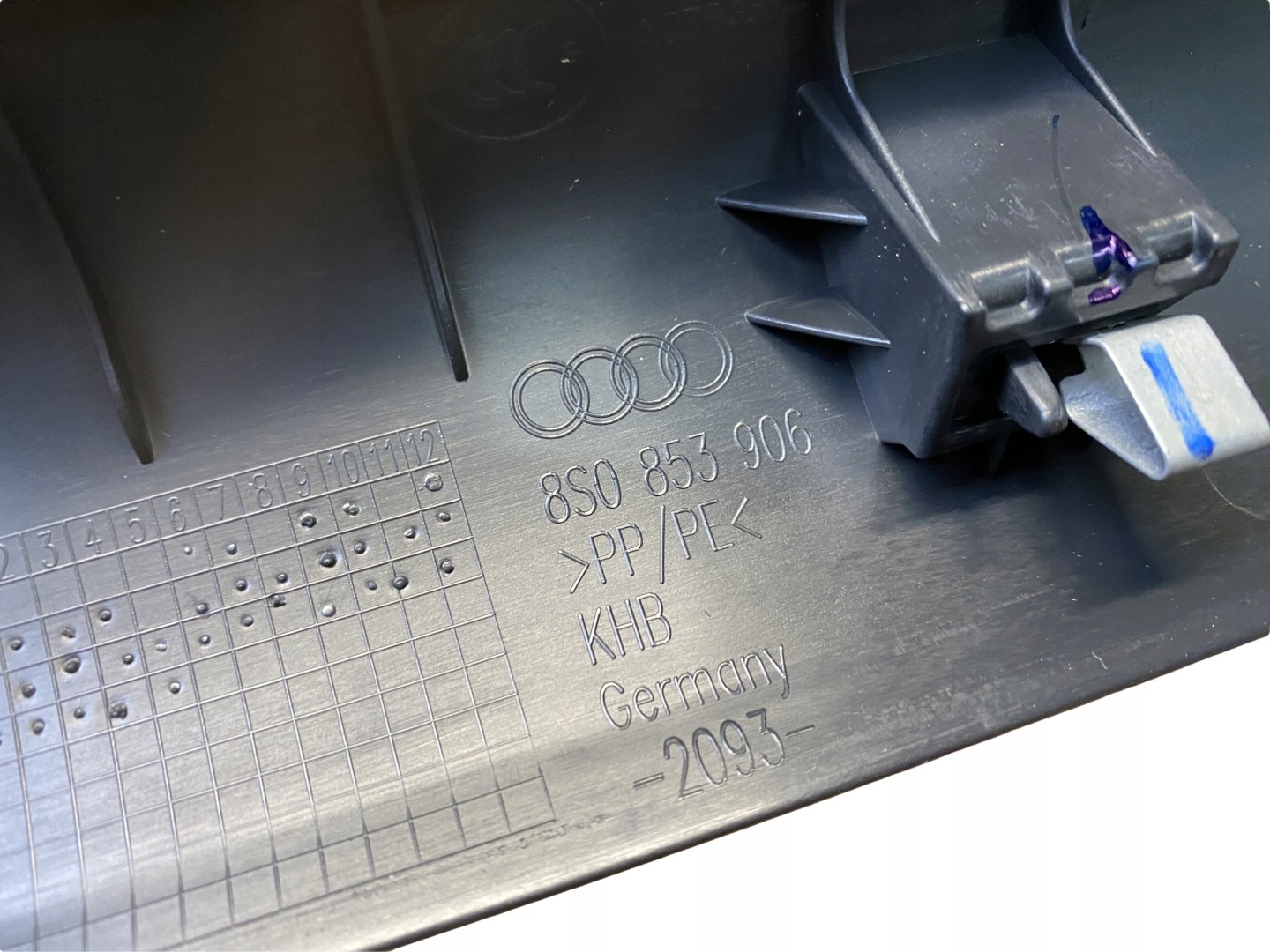 AUDI TT 8S moulding threshold right 8S0853906
