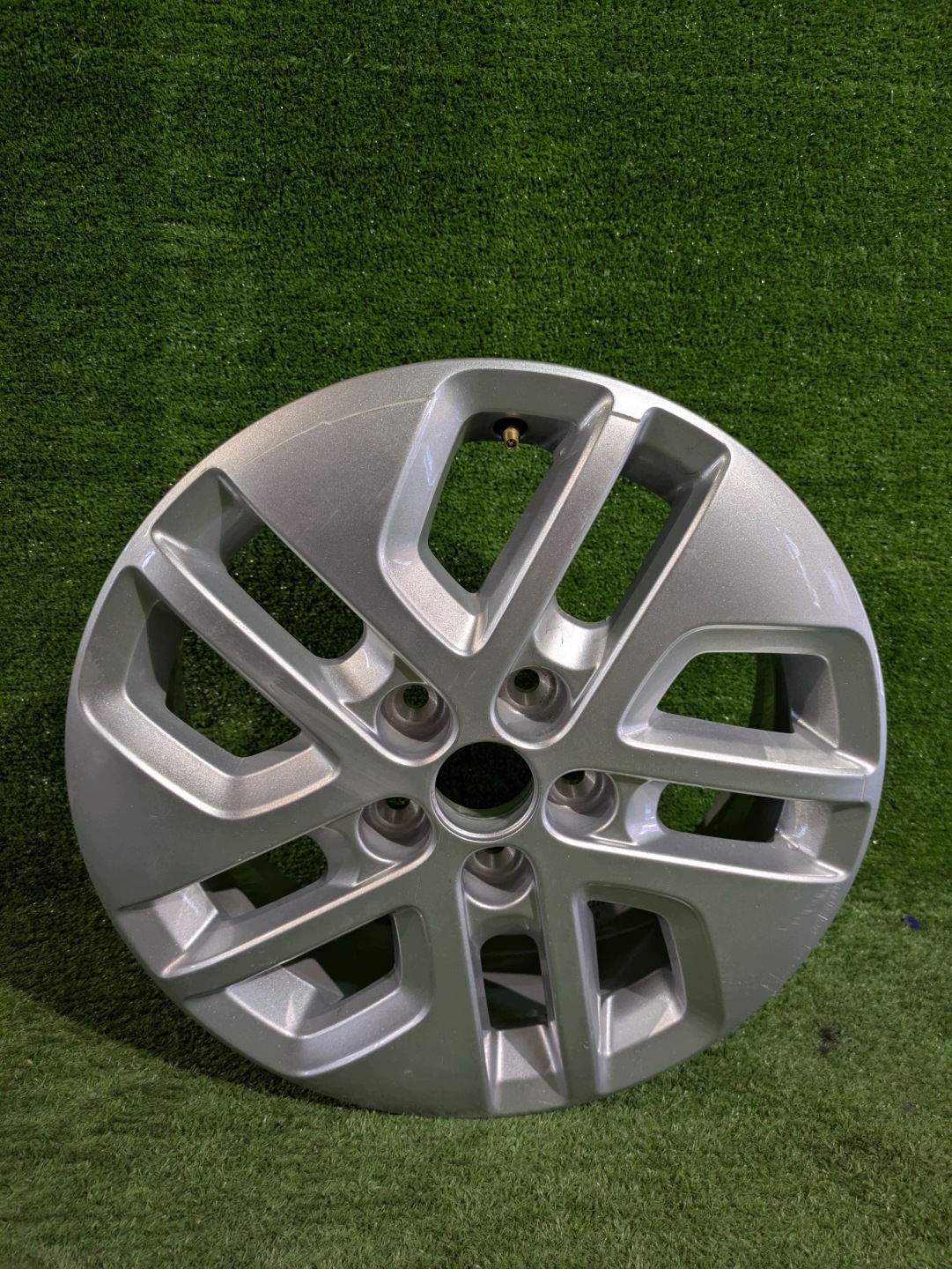 disk hliníkový disk RENAULT 17" x 6J ET50 NR.F359