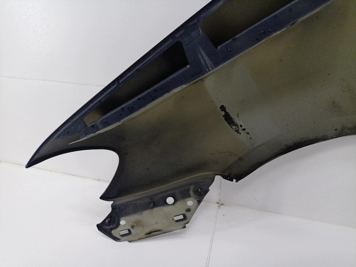 fender front right side Volkswagen Touran facelift 2010