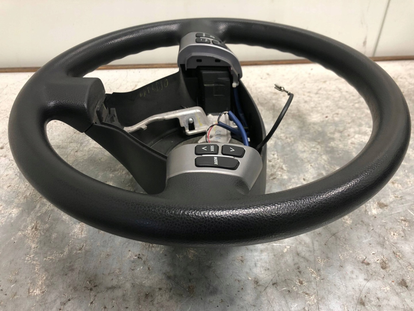 lenkrad PIANKA MULTIFUNKCJA SUZUKI SWIFT MK6 GS131-05610