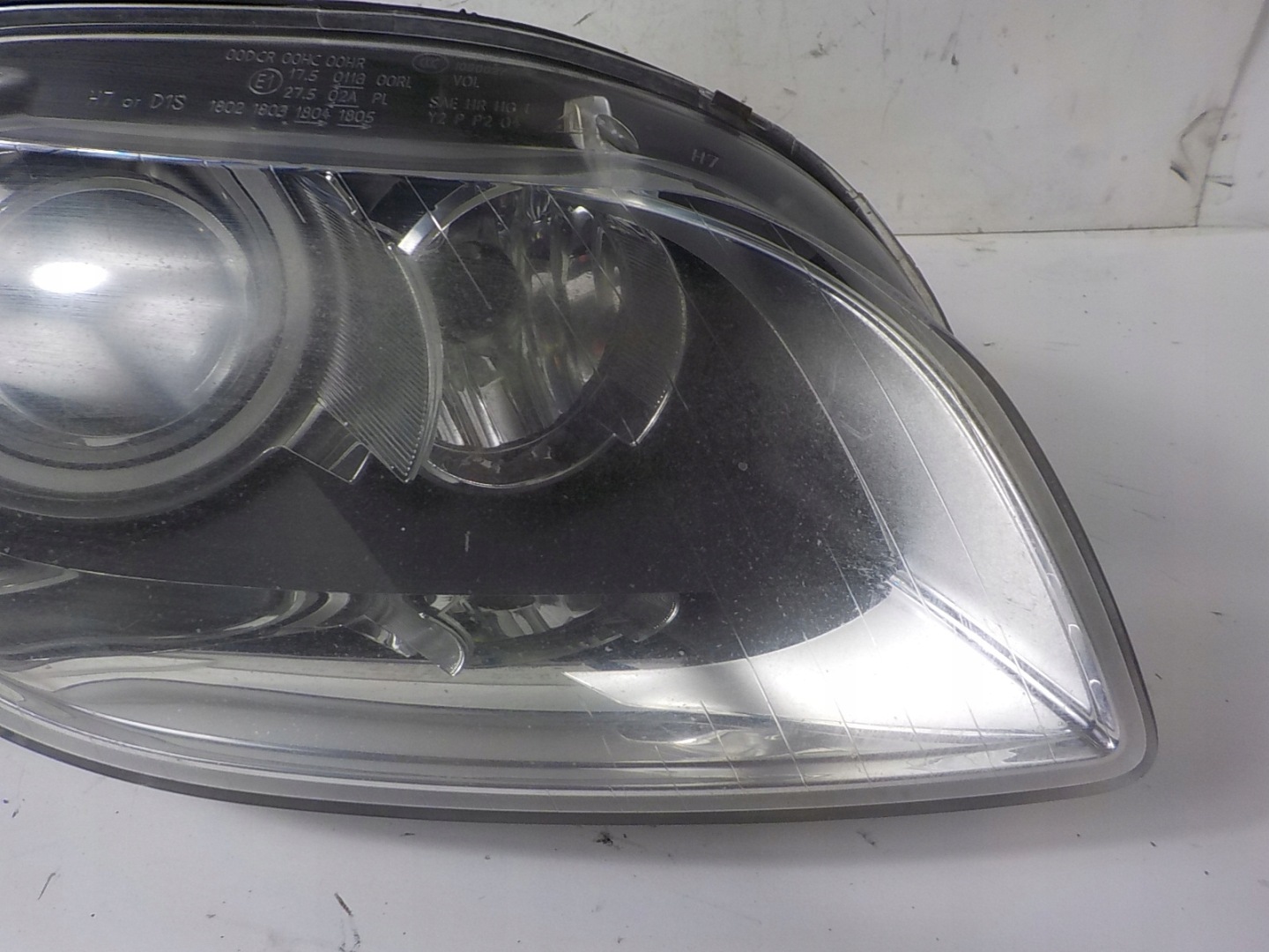 AUDI A4 B7 XENON light right front front UK 8E0941004B