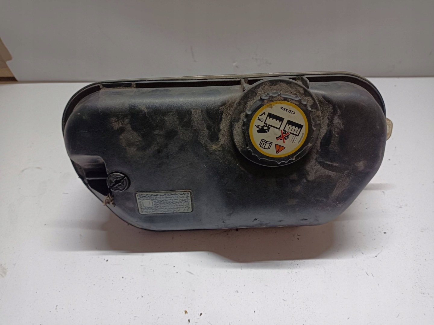 Réservoir eau Jaguar XF X250 4R838A080AC
