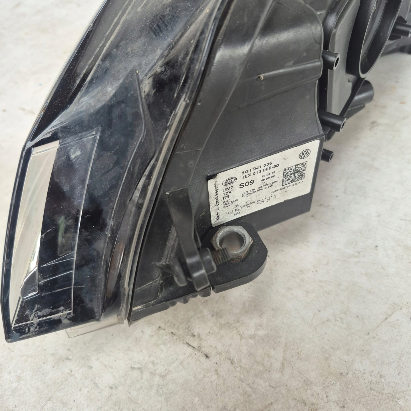 VW GOLF VII 7 LIFT 16- light right front front FULL LED 5G1941036