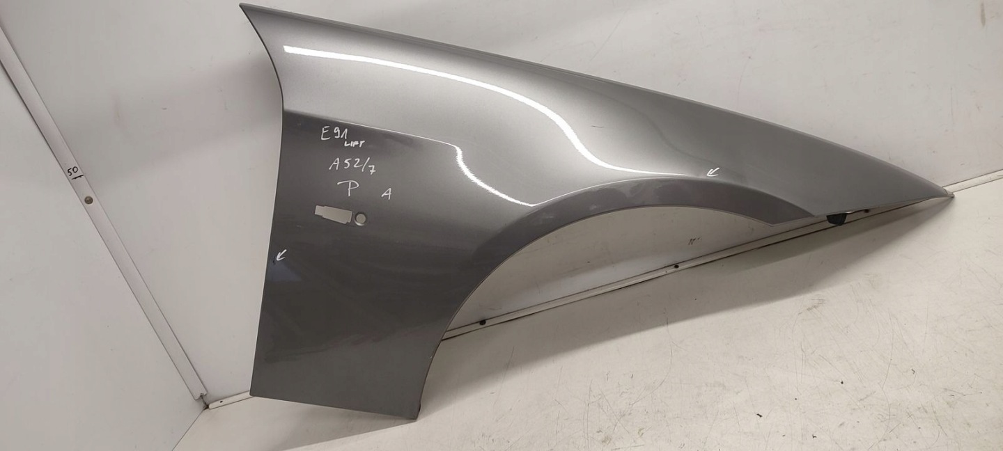 fender right front front BMW E91 LIFT A52/7