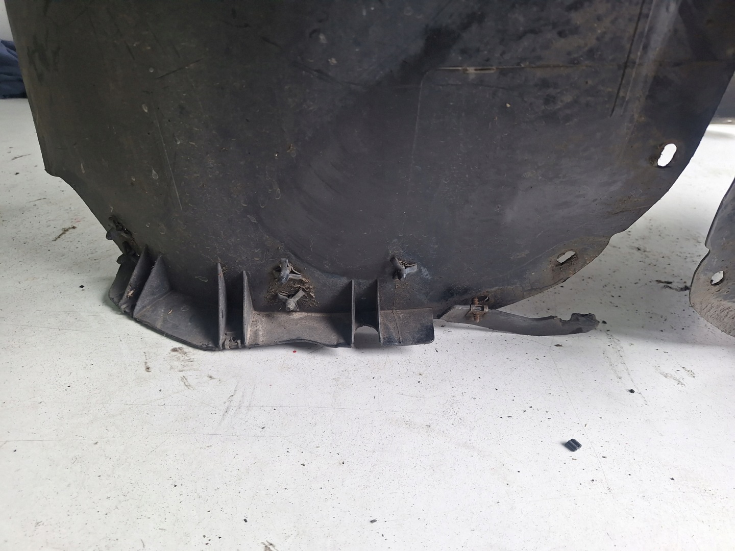 FORD GALAXY MK4 15-19 mudguard front right