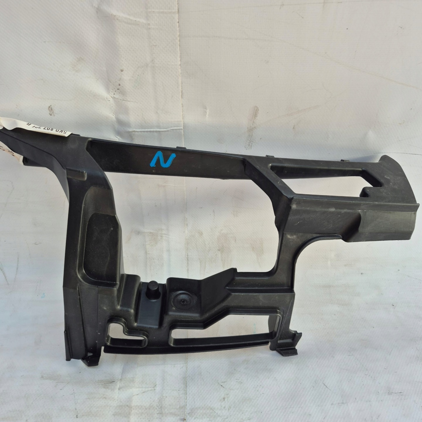 VW GOLF VI 6 -> support holder of a bumper right front front 5K0807724B