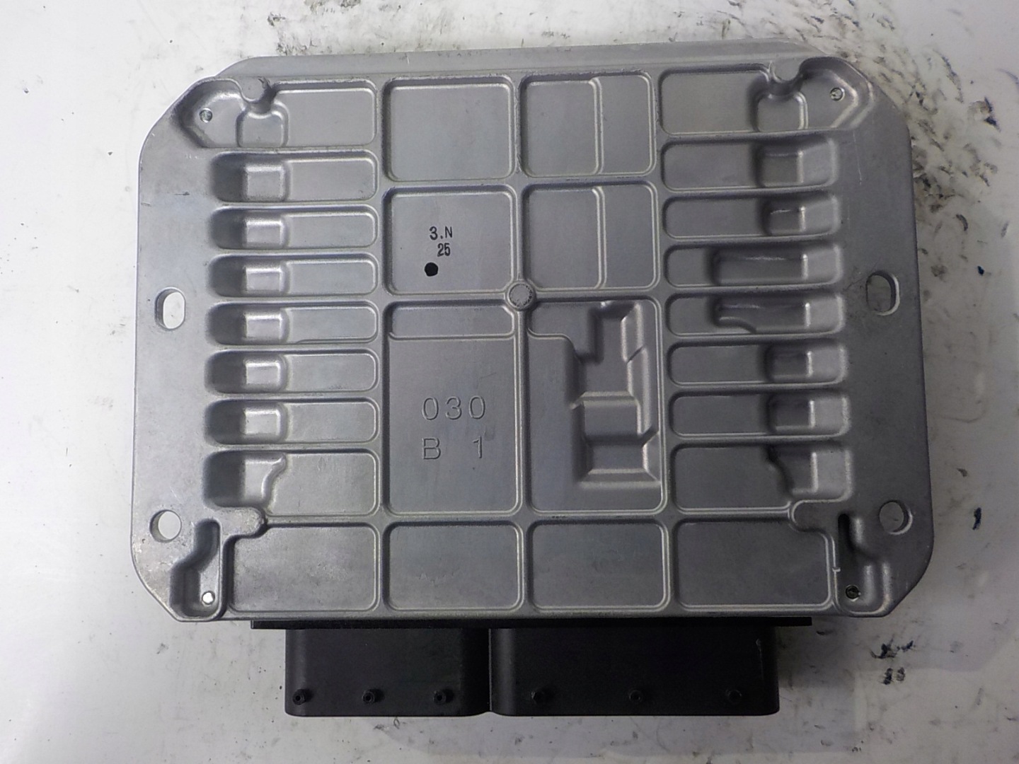 MAZDA computer control unit 275800-8389 R2AK18881L