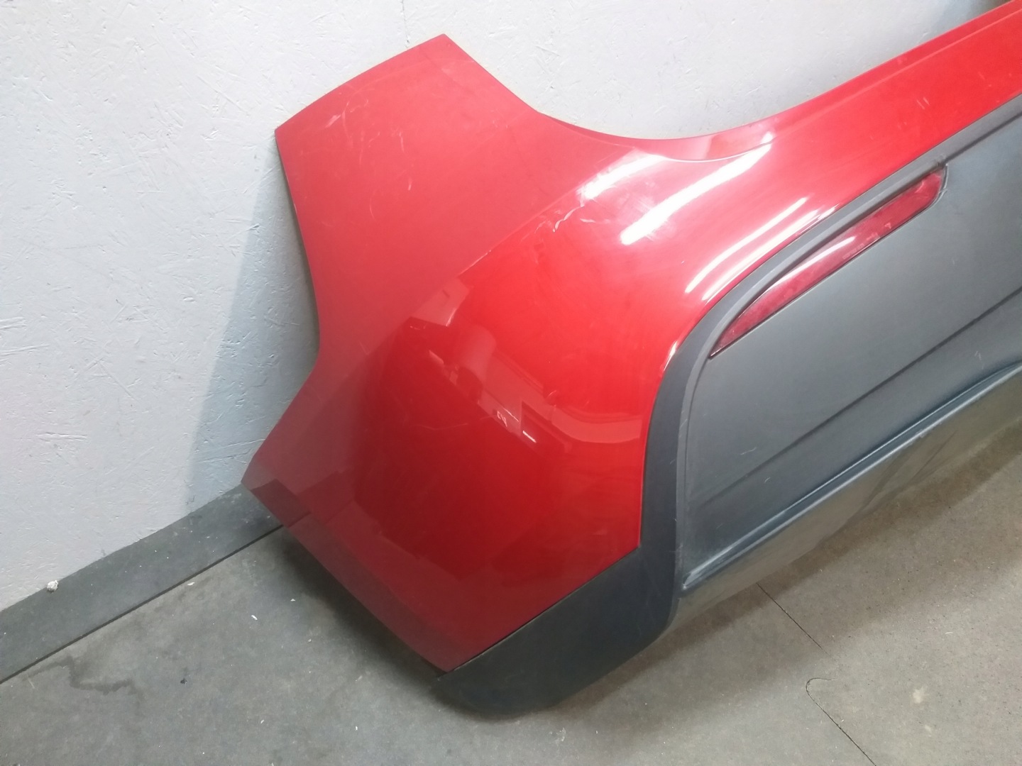 branik stražnji dio TESLA Y