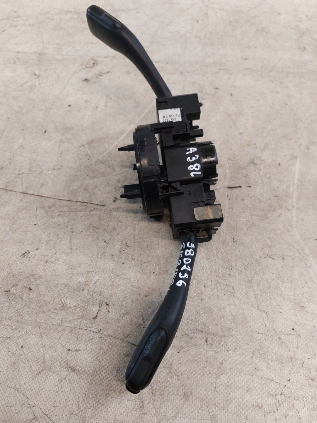 steering wheel levers and controls AUDI A3 8L