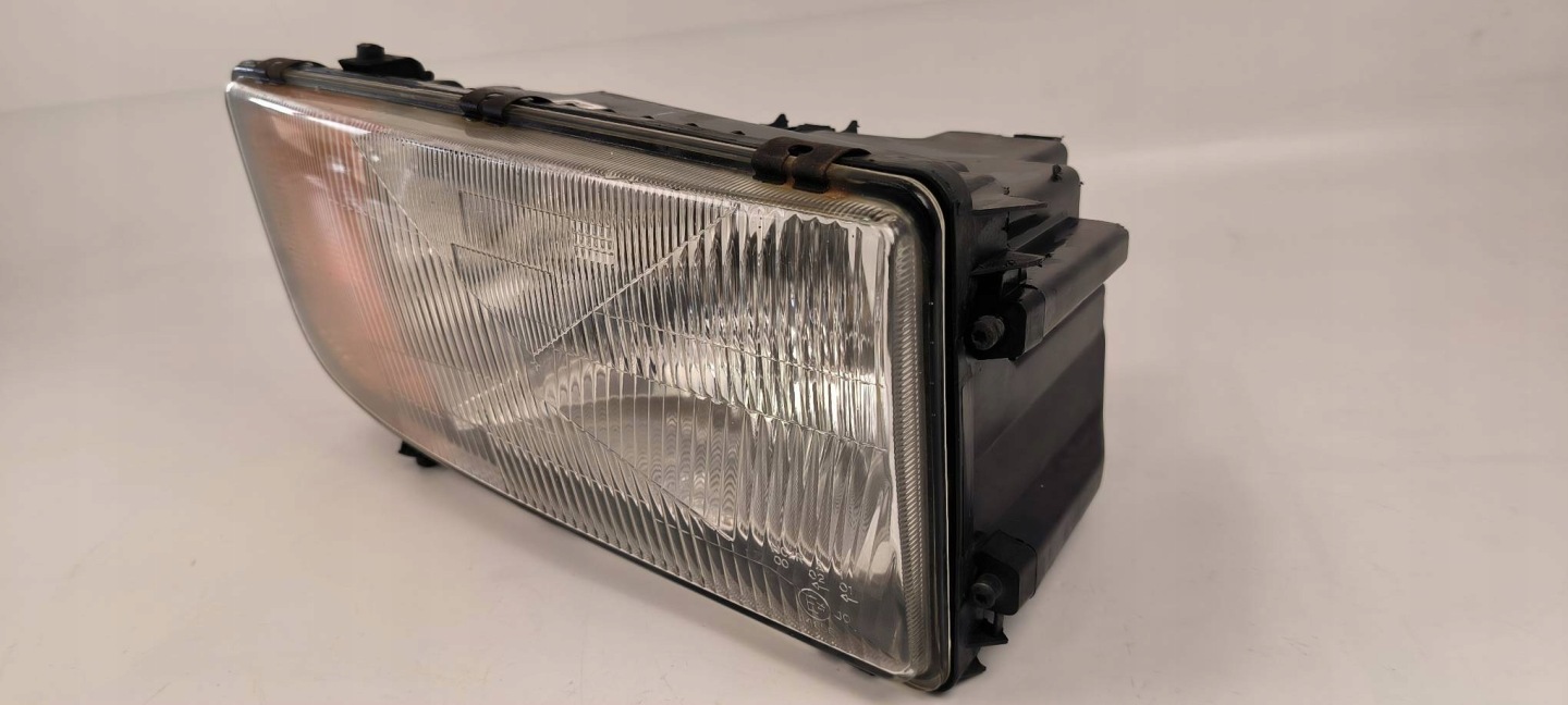 light right front MERCEDES - BENZ ATEGO 2528L