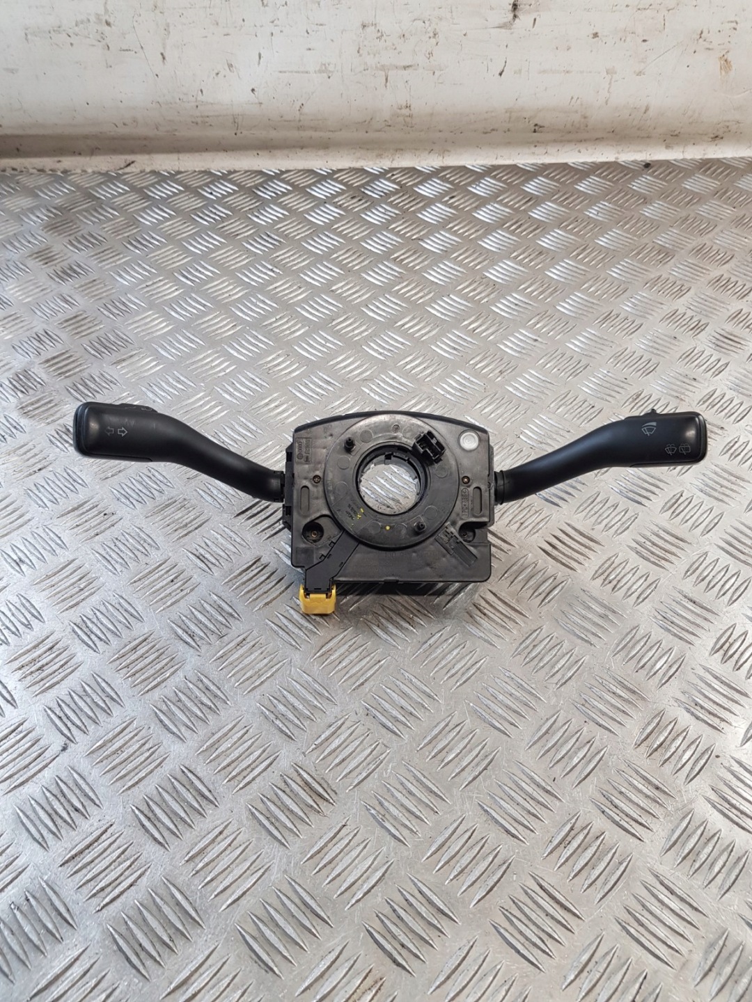 steering wheel levers and controls ring 1J0959654AP VW SHARAN and LIFT