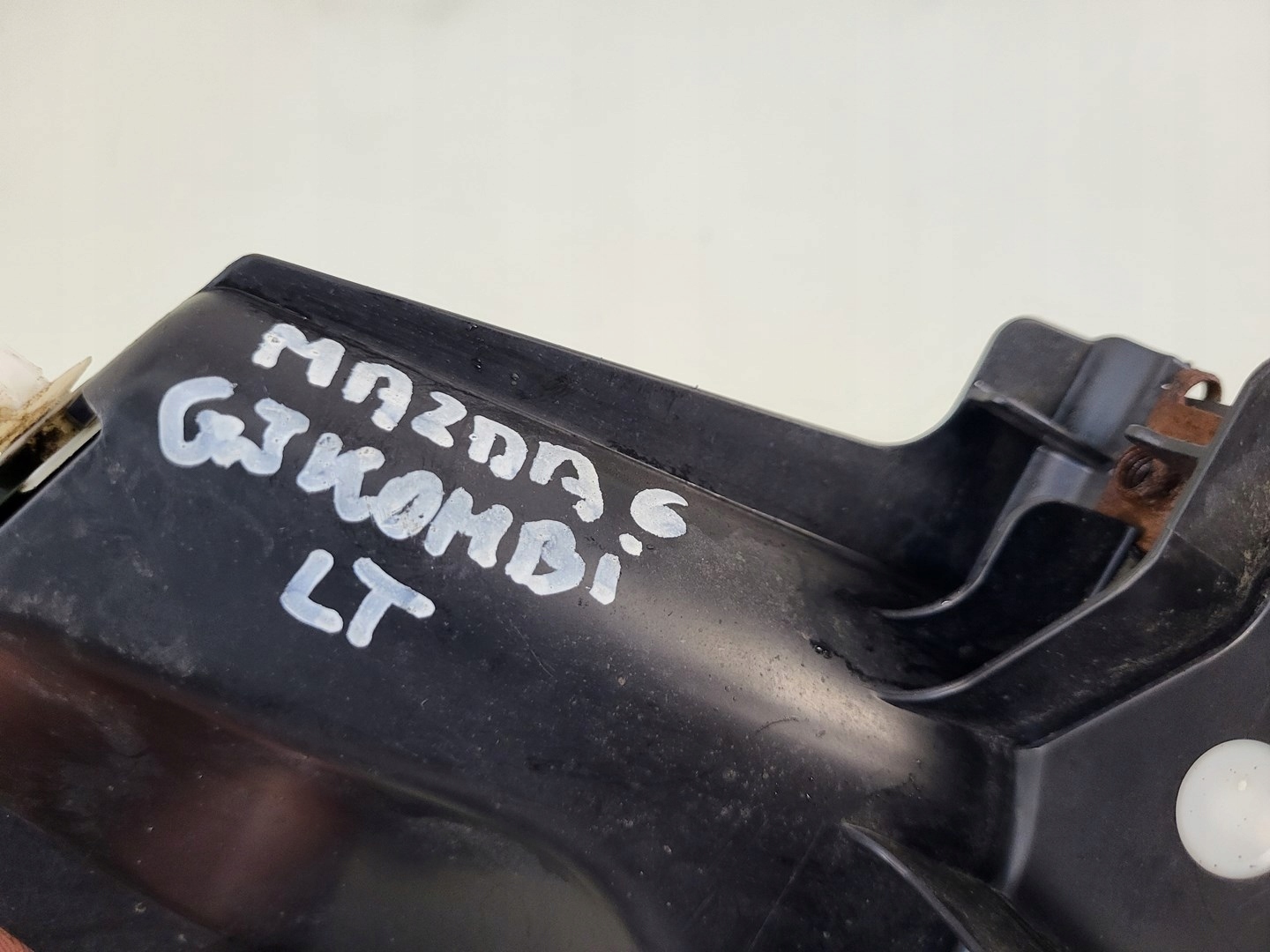 MAZDA 6 III GL GJ blende abdeckung halter CHLAPACZA links heck GRF456D10