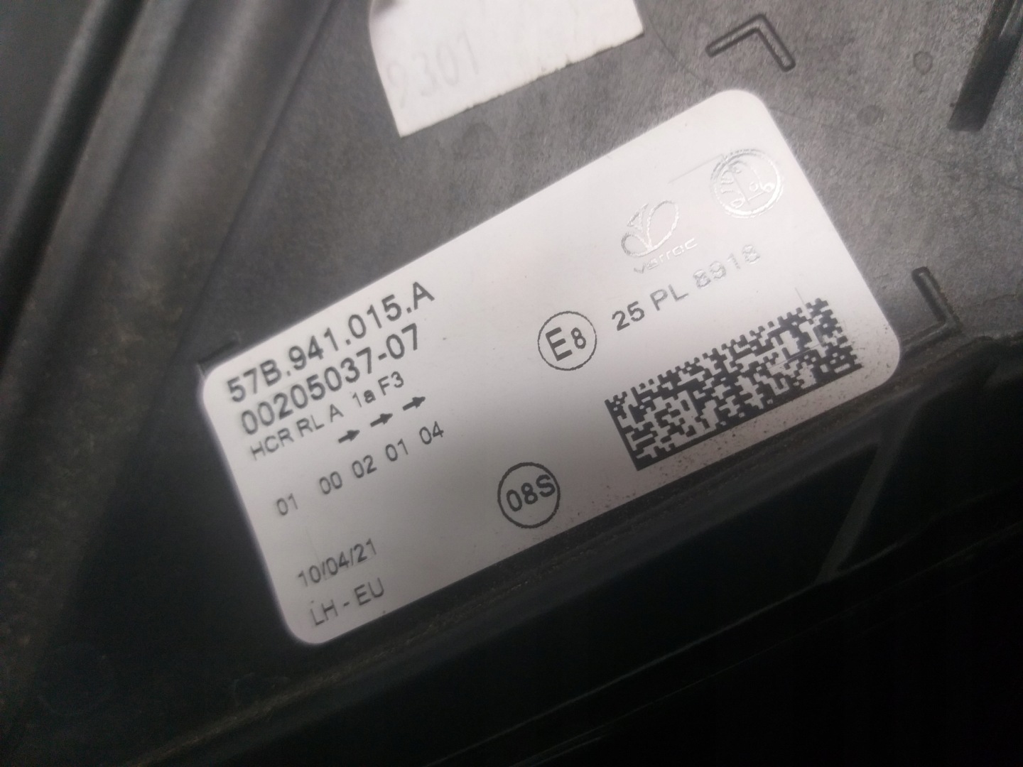 light front left SKODA KAROQ 57B941015A