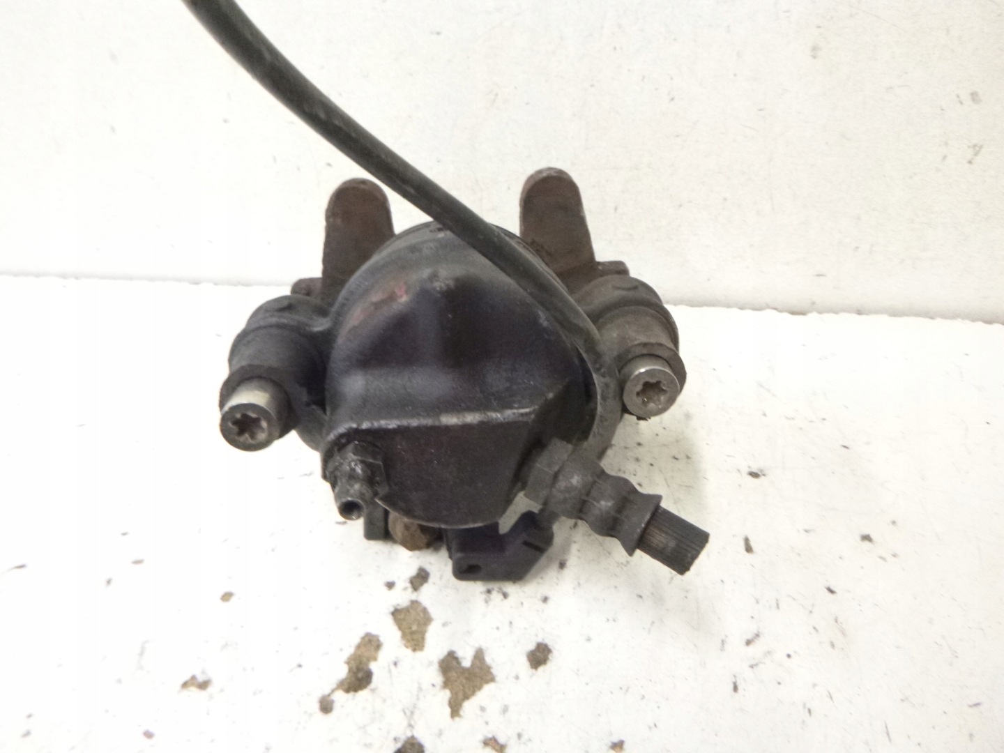 caliper brake rear part right MERCEDES W211 1.8 2005r..