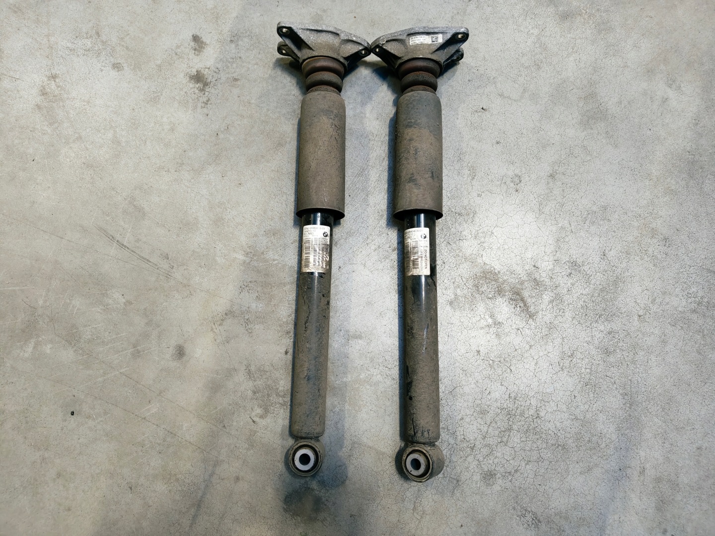 BMW 2 F44 amortizer stražnji dio 5A404C6