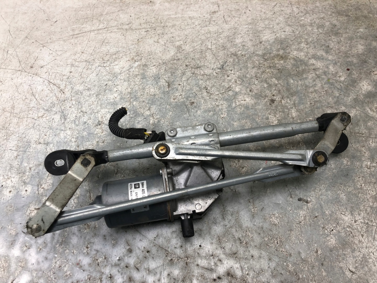 Wischergestänge OPEL CORSA D 13182340