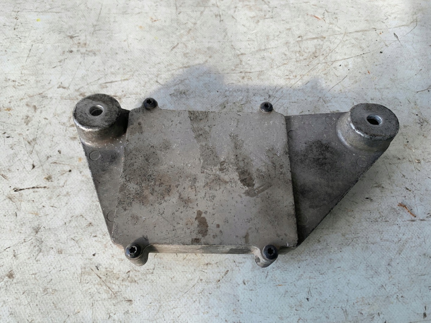 # support MOSTU JAGUAR XE X760 X73-4B148-CB