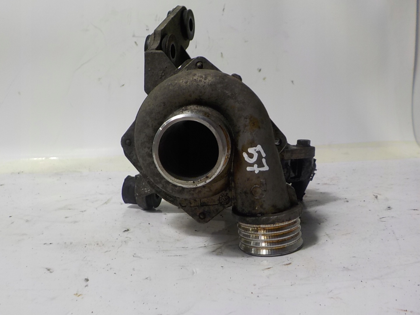 BMW 3 E90 E91 2.0 wasserpumpe 70107842