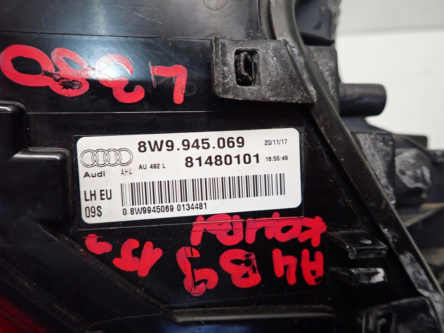 light rear part rear left AUDI A4 B9 15- 8W