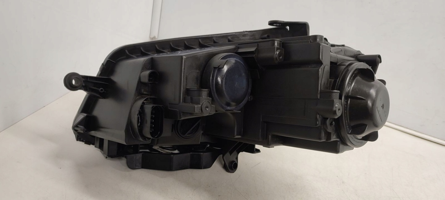 light front front right VW Touran LIFT 1,6 8V MPI