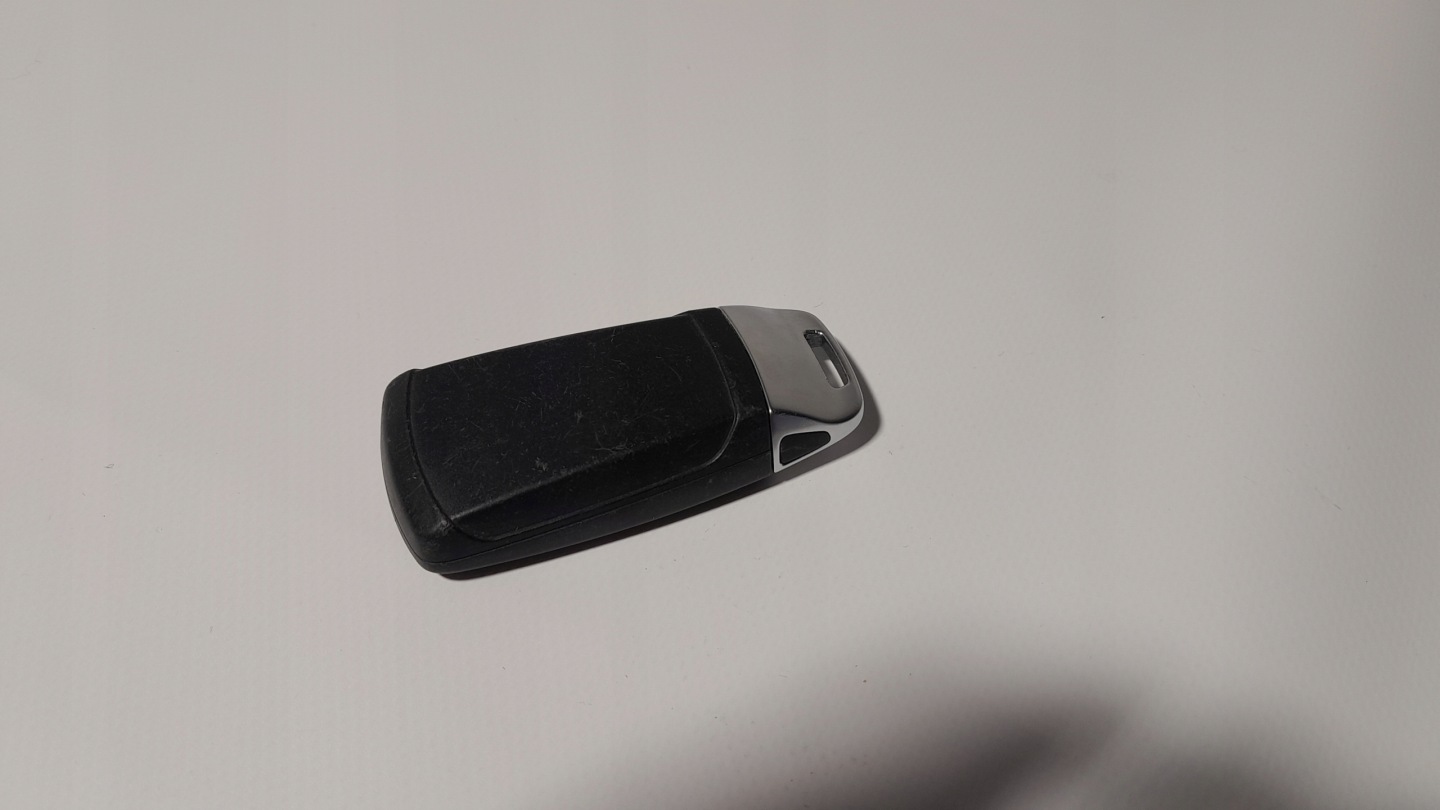 AUDI A4 B9 key PILOT 4M0959754AK