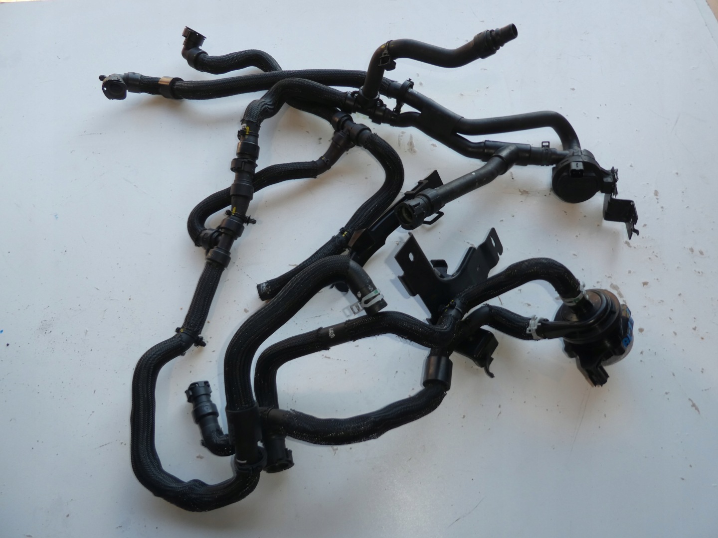 RENAULT MASTER III 2.3 water pump hoses 210109597R