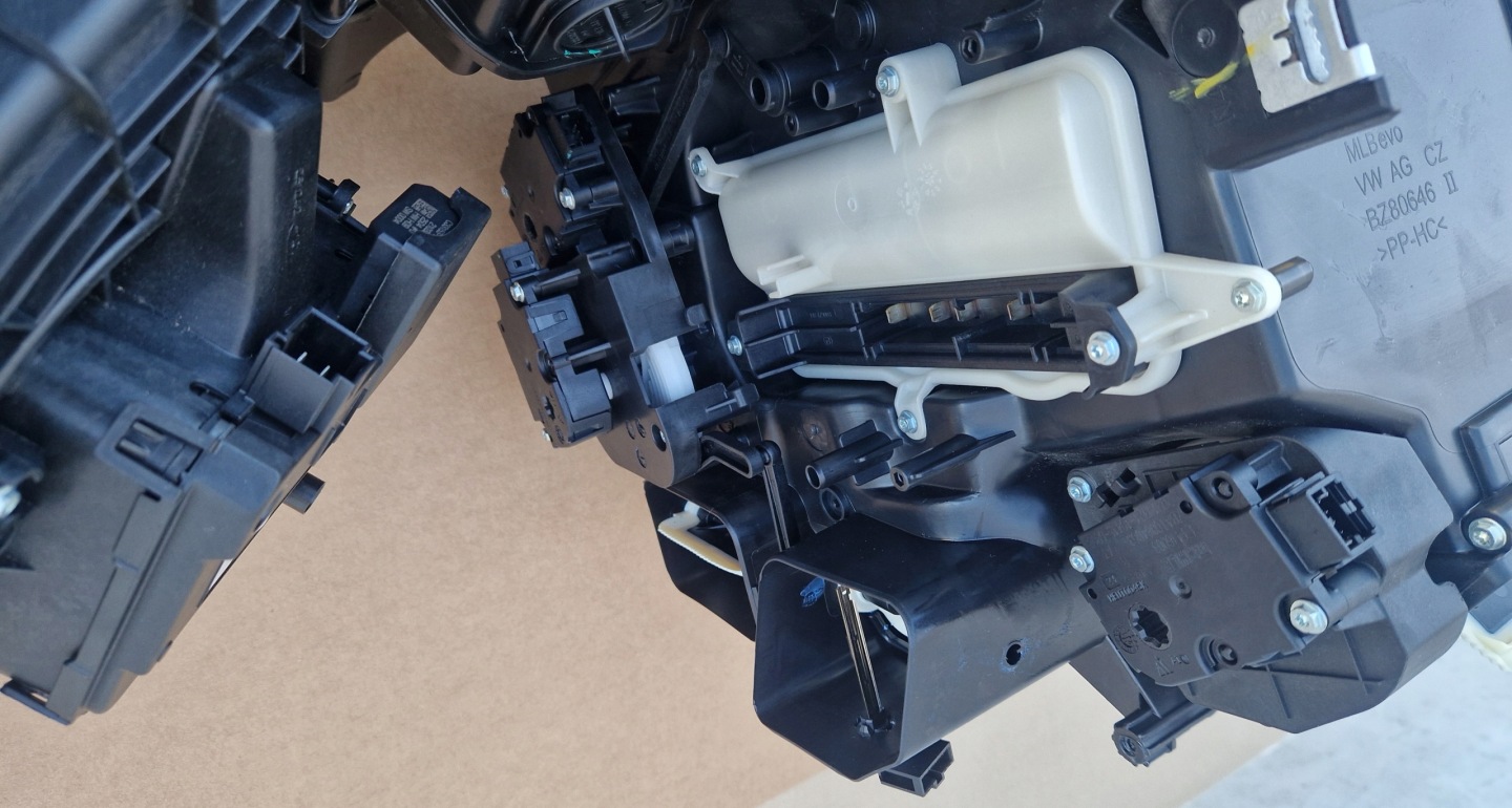 Bloc de chauffage complet AUDI A4 B9 LIFT A5 8W1820005BA Original Comme Neuf