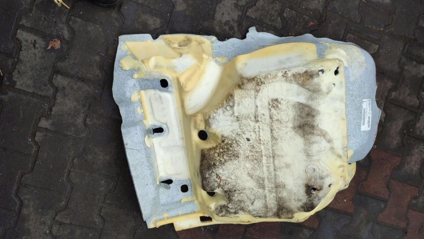 Volvo V40 2018 front side left mats