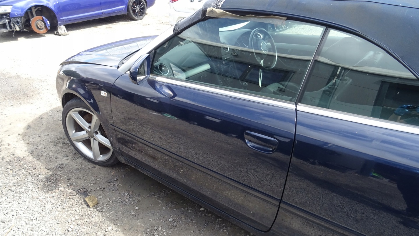 AUDI A4 B7 CABRIO Tür links LZ5J WERSJA UK