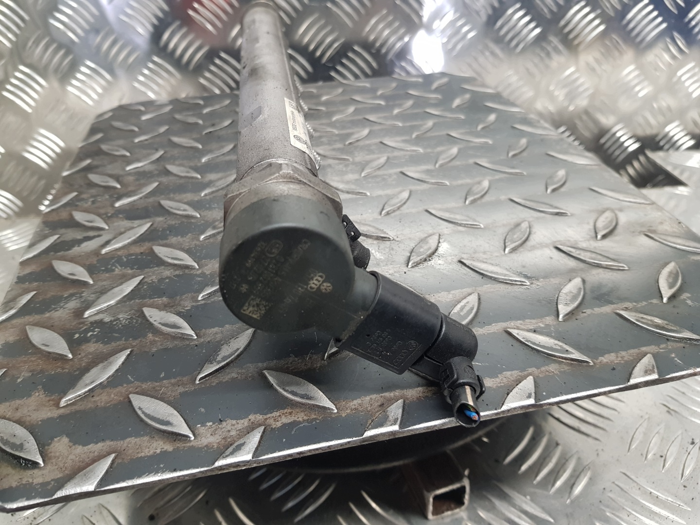 Rampe injection VOLKSWAGEN PASSAT B6 03L130089