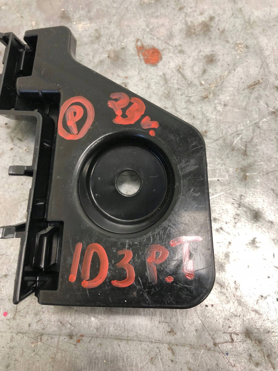 bumper bracket right rear part VW ID3 ID.3 10A807394A