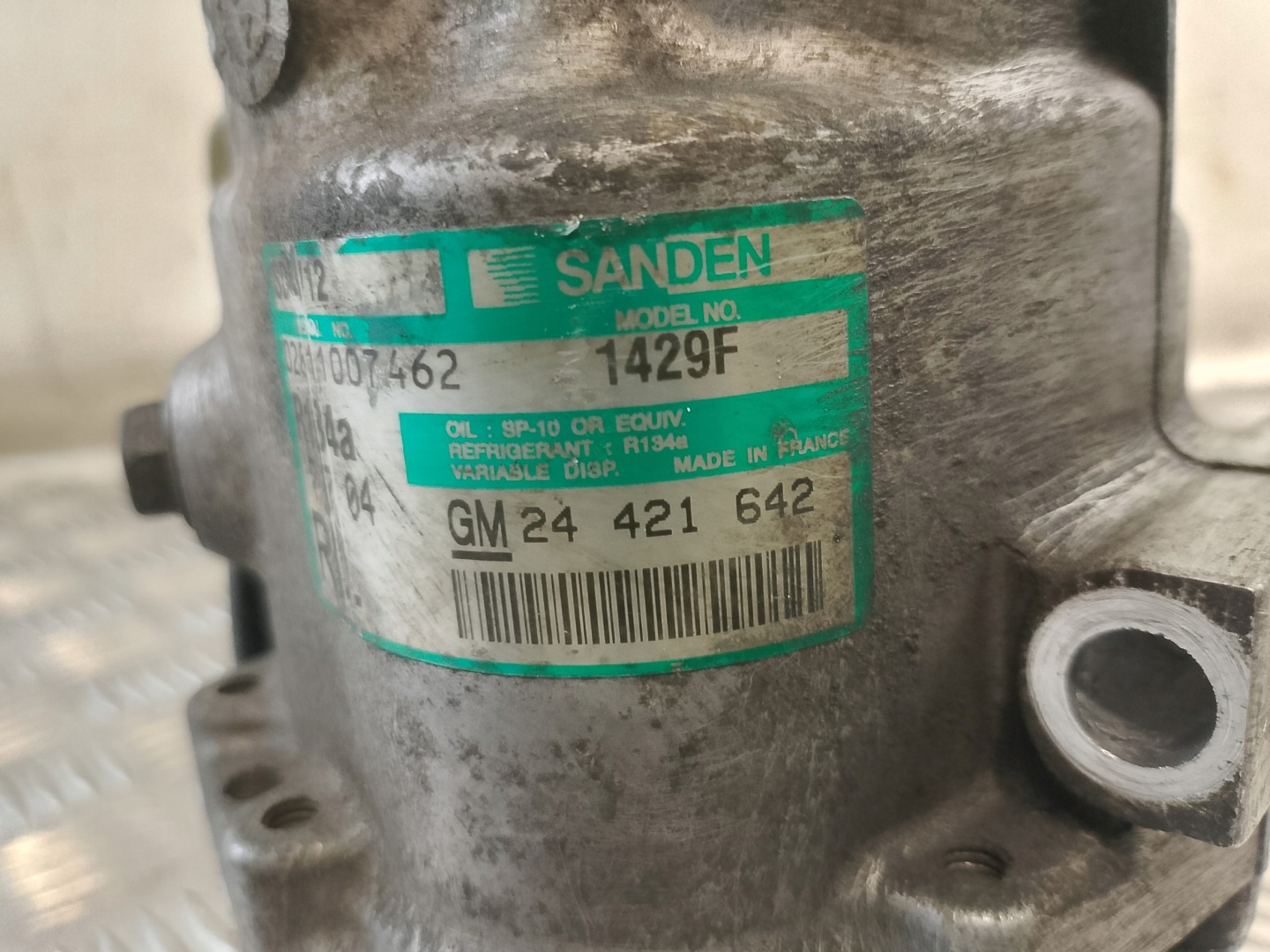 compressor compressor; of the air conditioning OPEL MERIVA A 1.7 CDTI 24421642