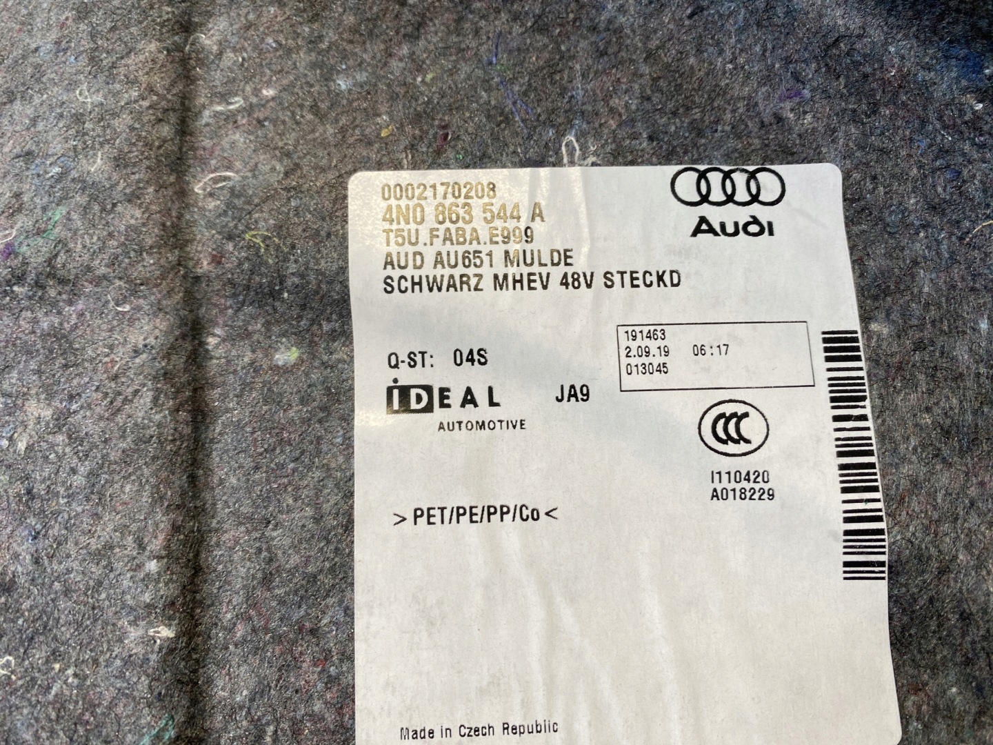 AUDI A8 4N D5 mats boot 4N0863544A