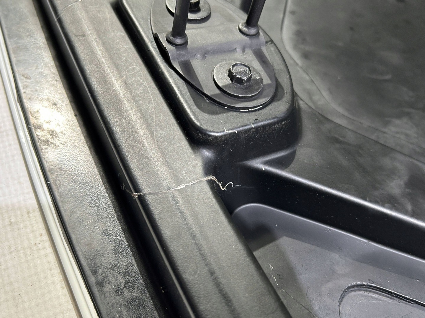 trunk door boot Chevrolet Corvette C7 2014r