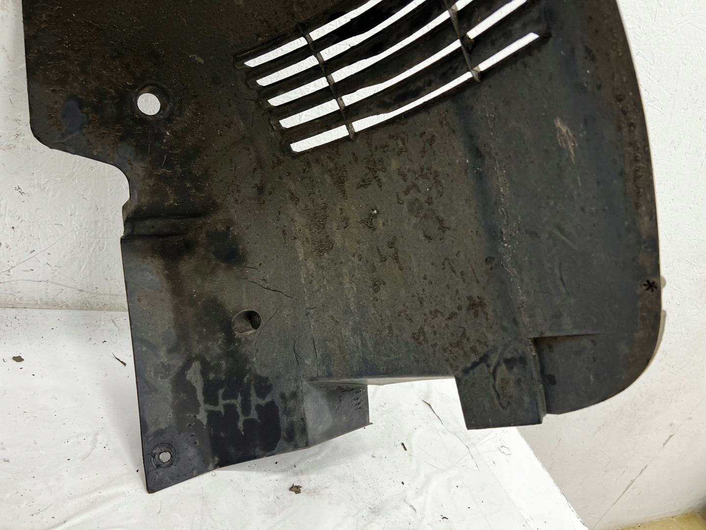 mudguard right front 93867900 93867898 - OPEL VIVARO B TRAFIC III TALENTO