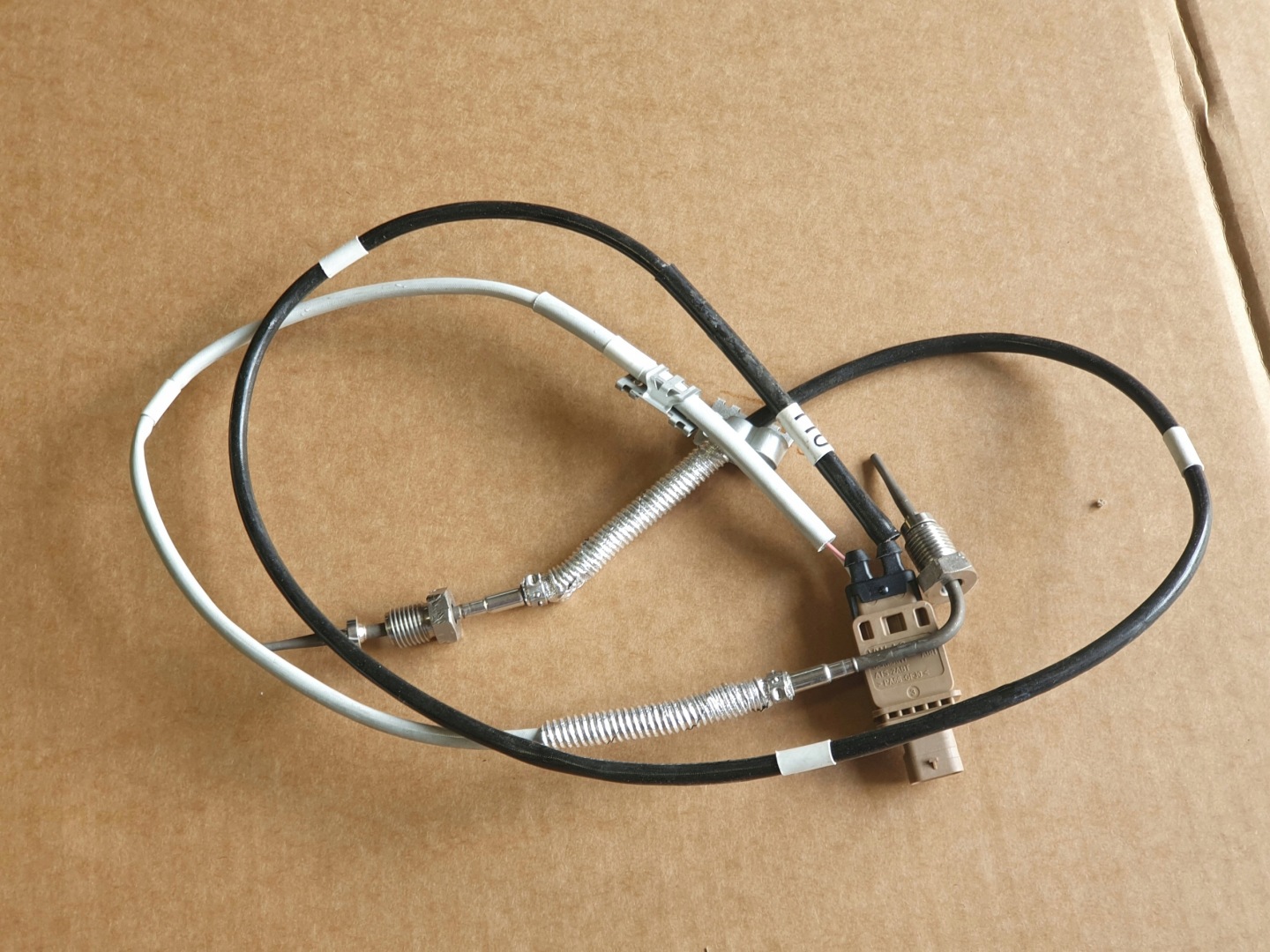 Sensor TEMPERATURY 058906519Q VW AUDI Original
