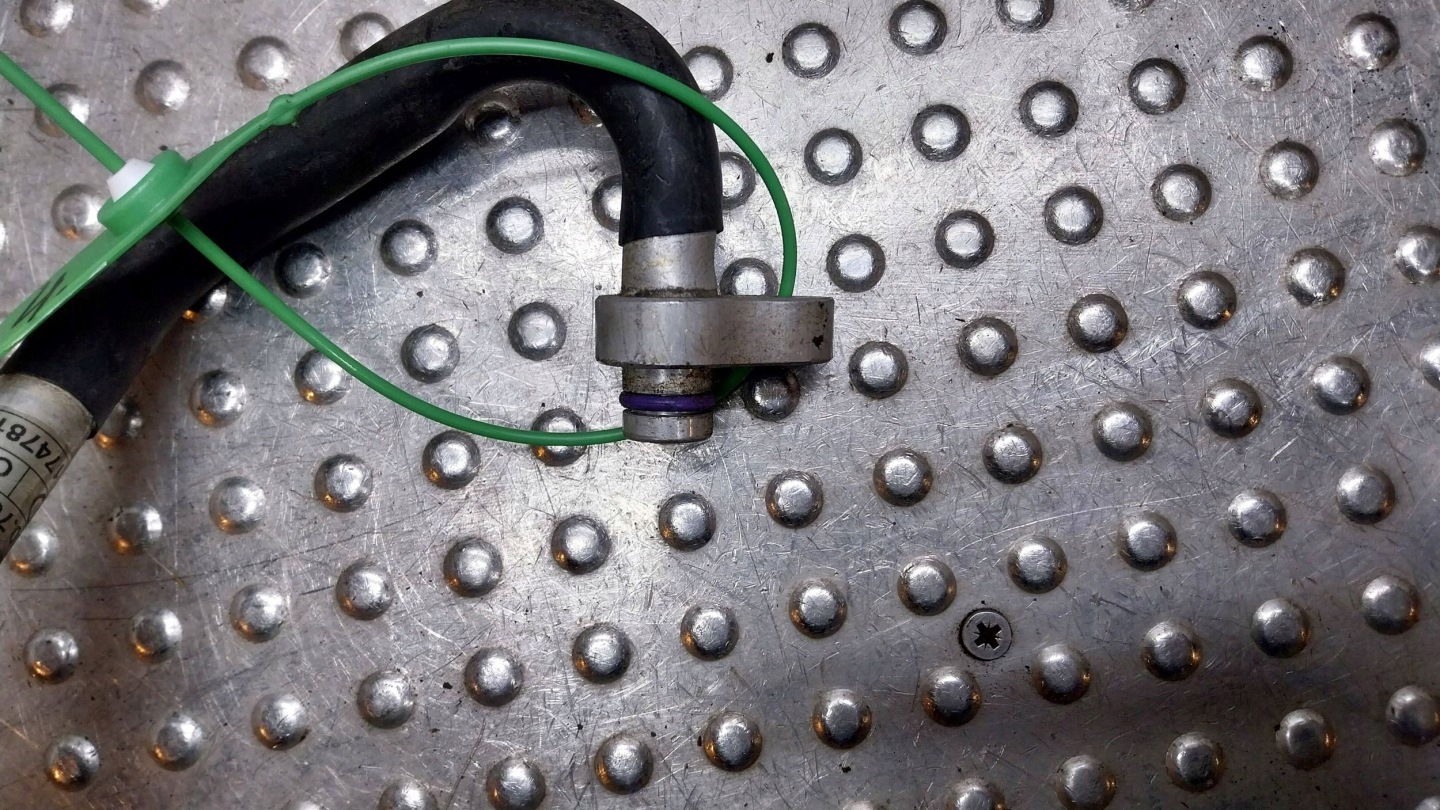 vedení hadice klimatizaci 4G0260701AF AUDI A6 A7 C7 4G