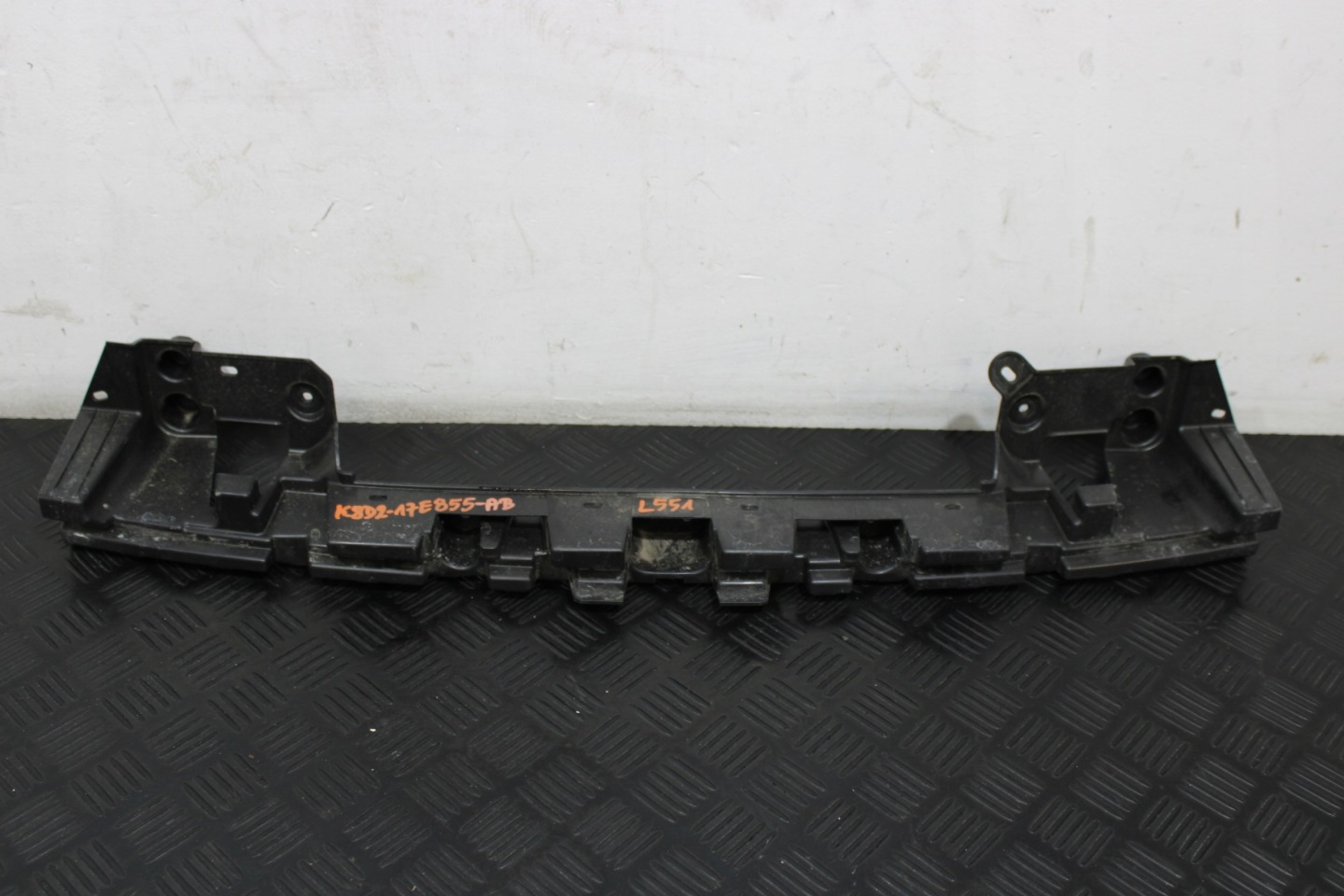 Support Support plaque Pare choc K8D2-17E855-AB LAND ROVER EVOQUE II 2 L551