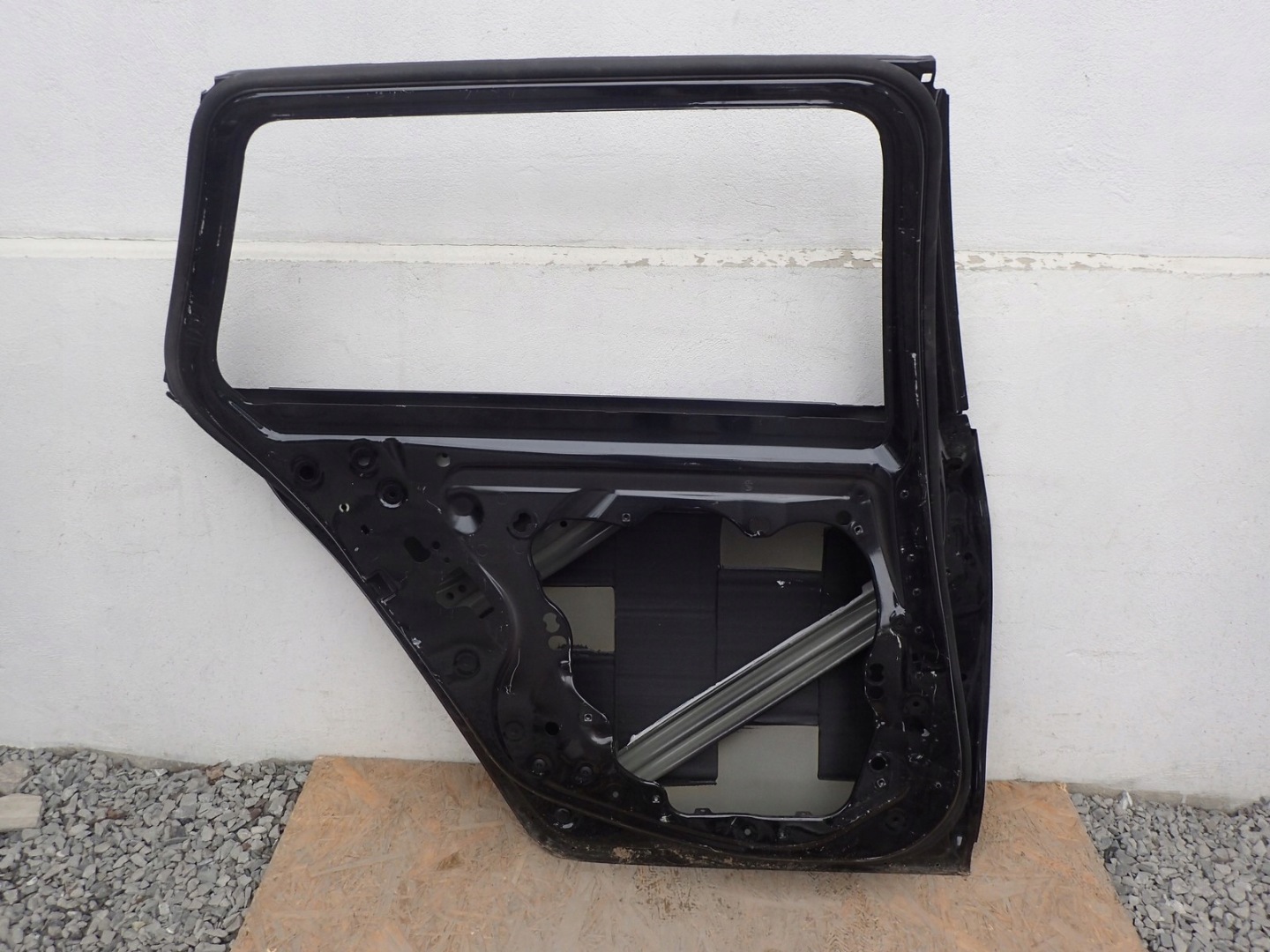 door left rear. left rear part BMW 5 V G31 KOMBI 2017