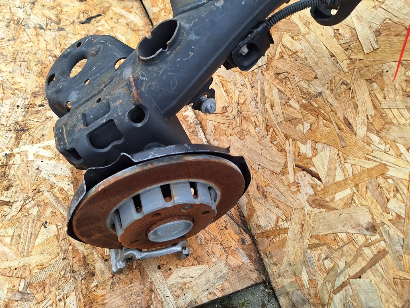 axis rear part Peugeot 208 II 19