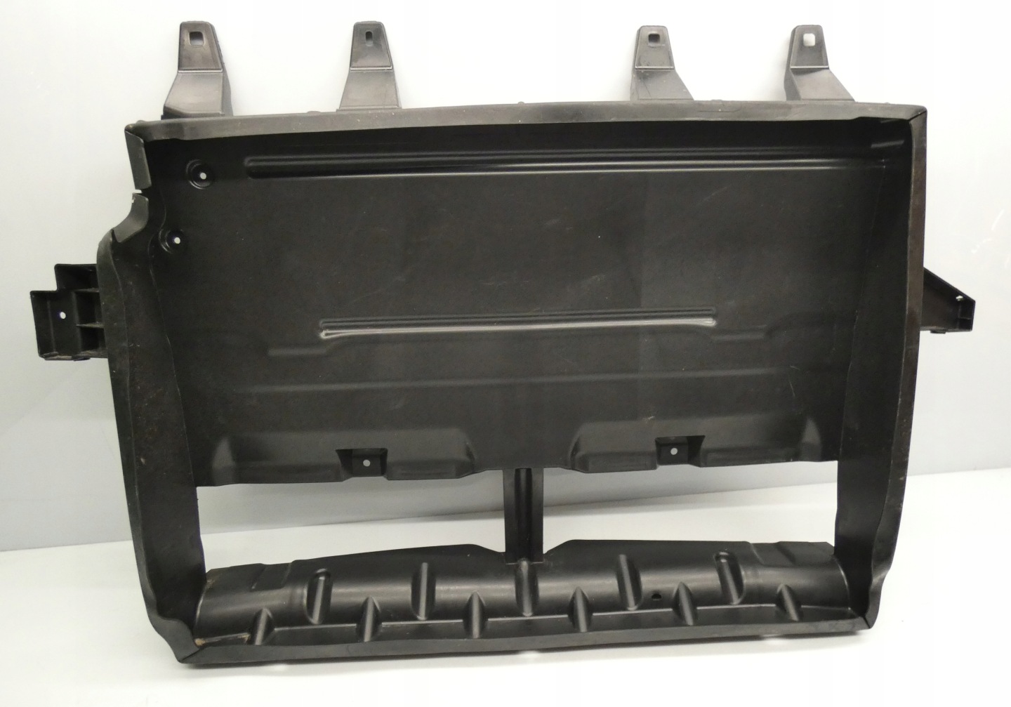 BMW IX I20 8738428 intake air drain
