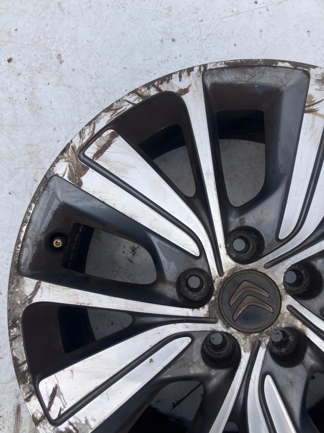 disk 17 CALI CITROEN C4 PICASSO II #272T 9677090377